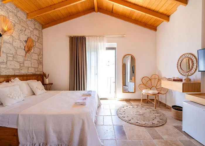 Hatica By Fora Alacati *