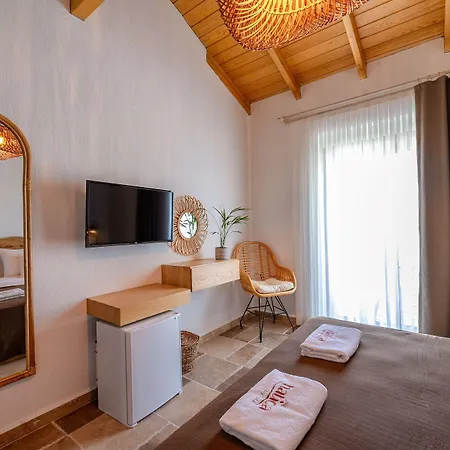 Hatica By Fora Alacati